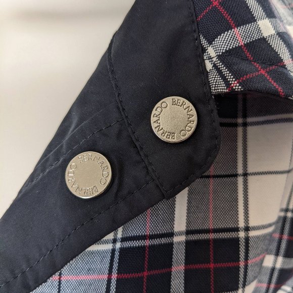 Bernardo Reversible Plaid Water Resistant Raincoat / Trenchcoat - Picture 10 of 12